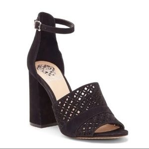 Vince Camuto Gidge Black Sandals Size 7.5M